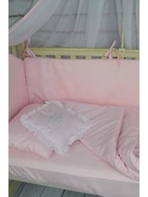 «Воздушный« комплект в кроватку