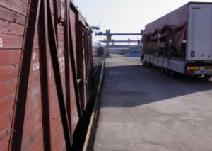 Комплекс услуг при получению и отправке грузов жд транспортом из (в) Крым.